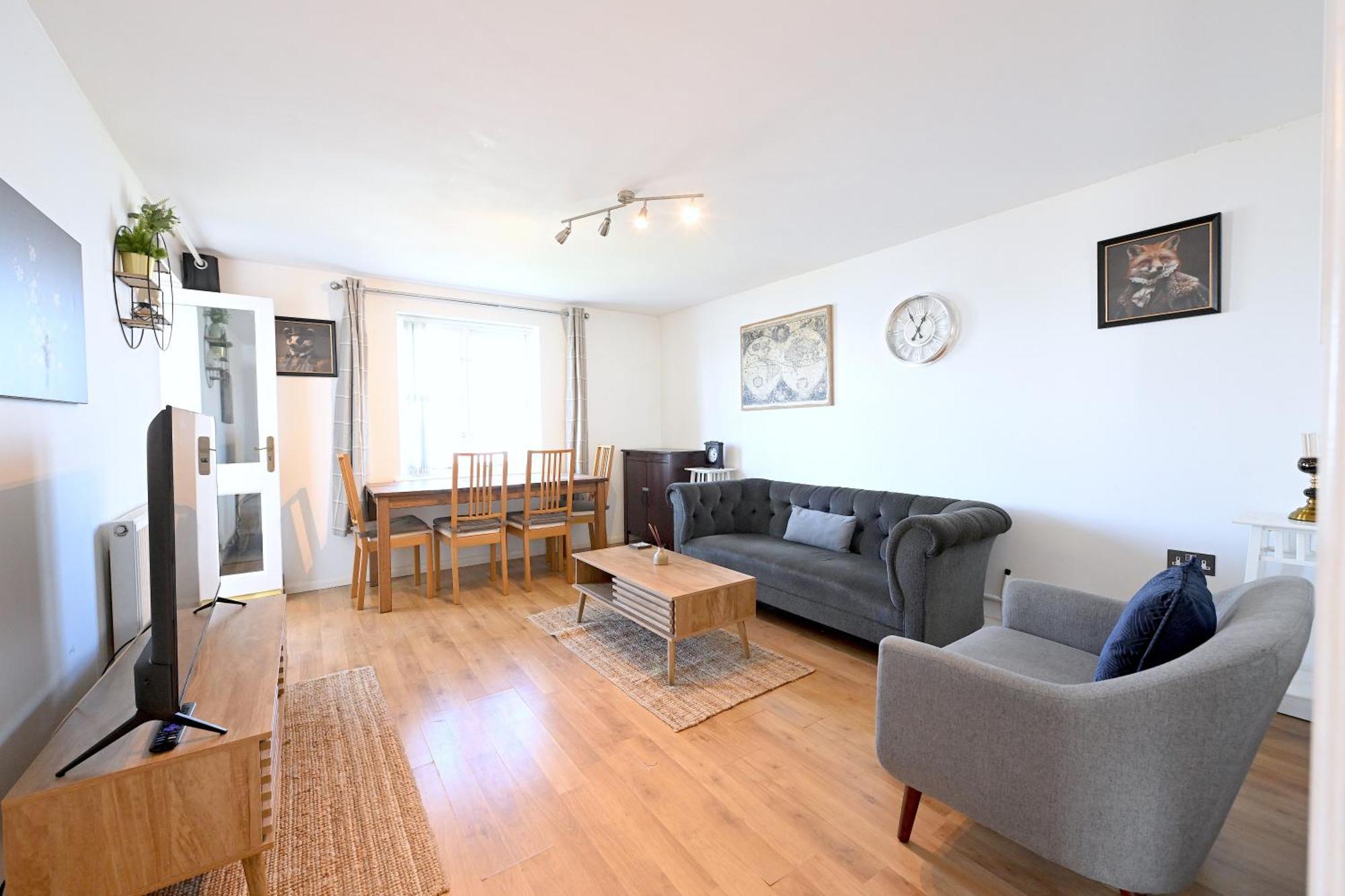 Unique 2-bedroom With River Views! *