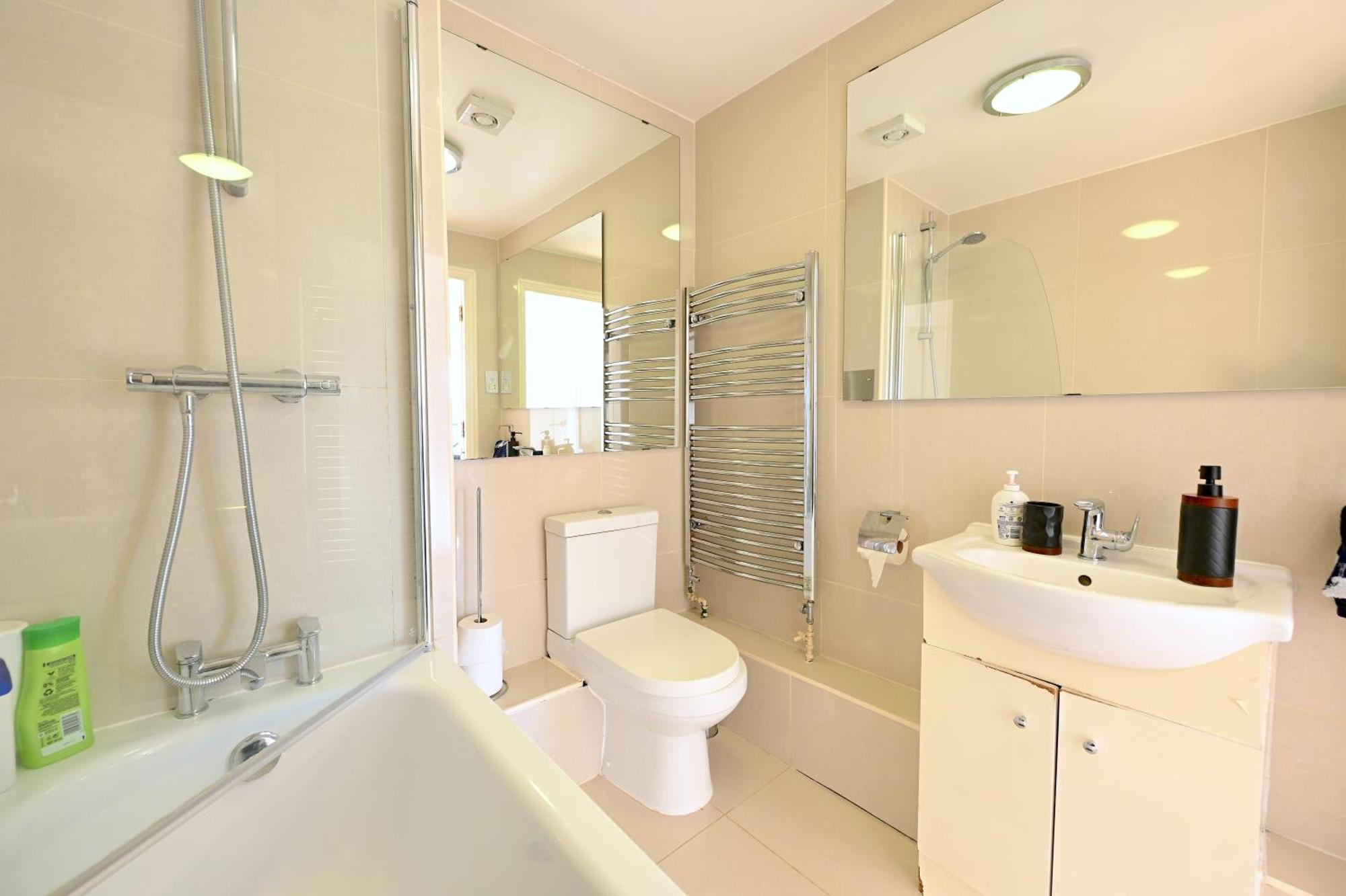 Apartamento Unique 2-bedroom With River Views! Londres
