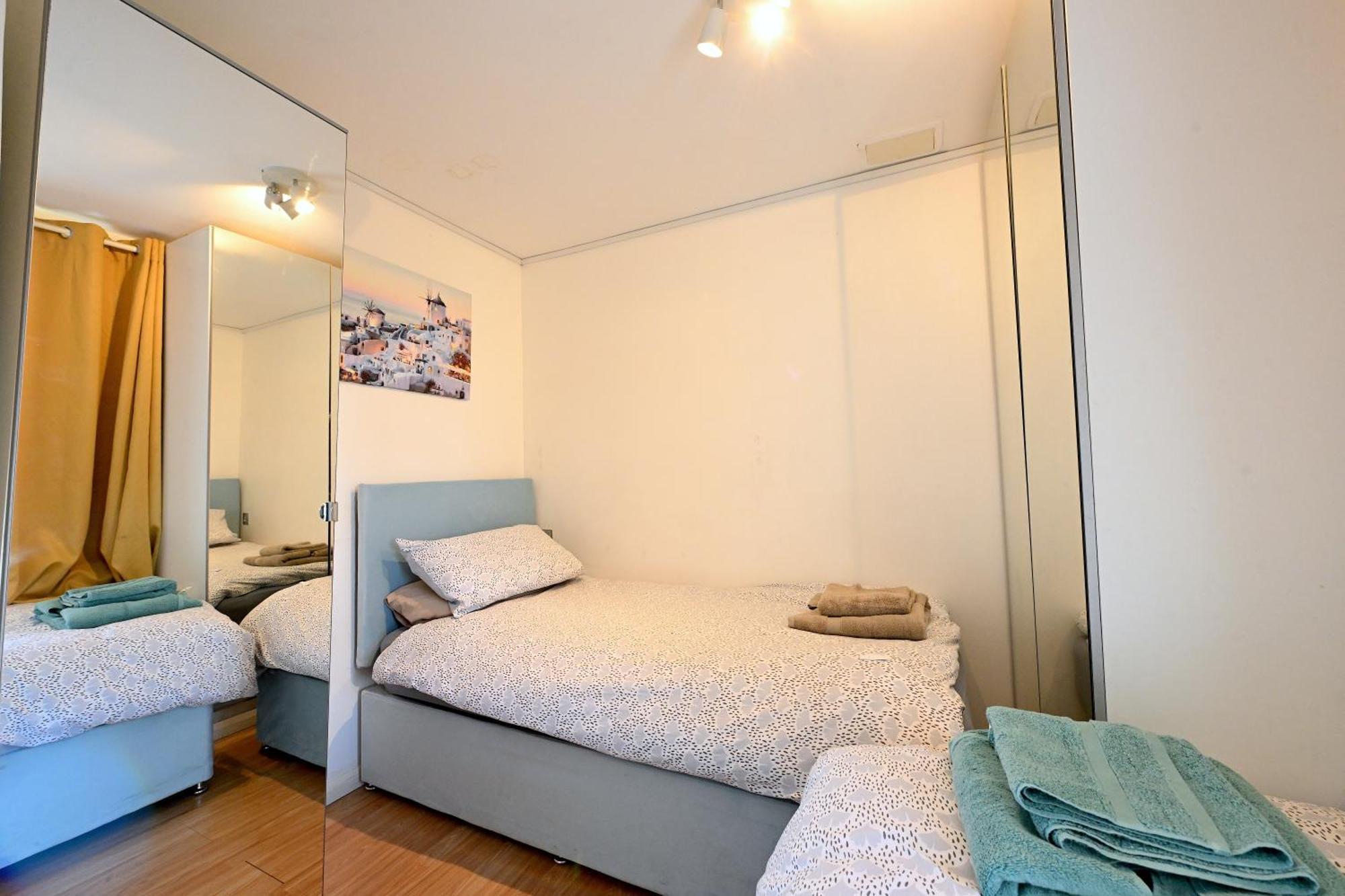 Unique 2-bedroom With River Views!